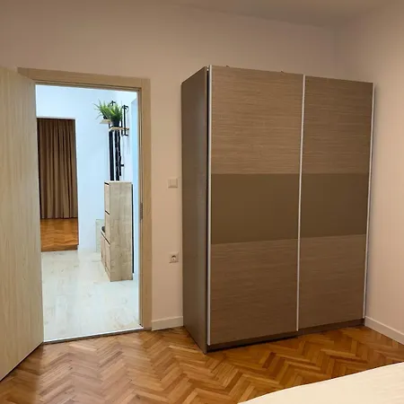 Апартаменты Elegant 2br In Center Варна