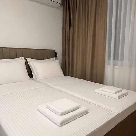 Апартаменты Elegant 2br In Center *