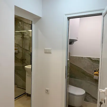 Elegant 2br In Center Апартаменты Варна