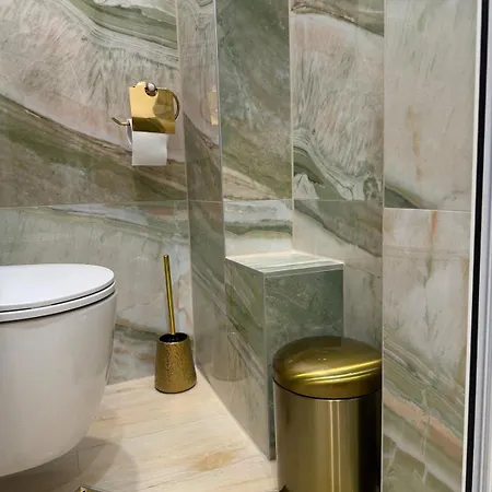 Elegant 2br In Center Варна